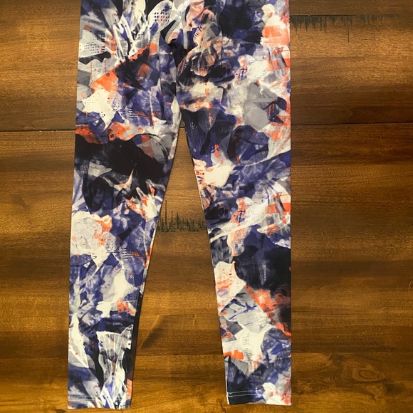 Women’s Leggings - Picture 4 of 6